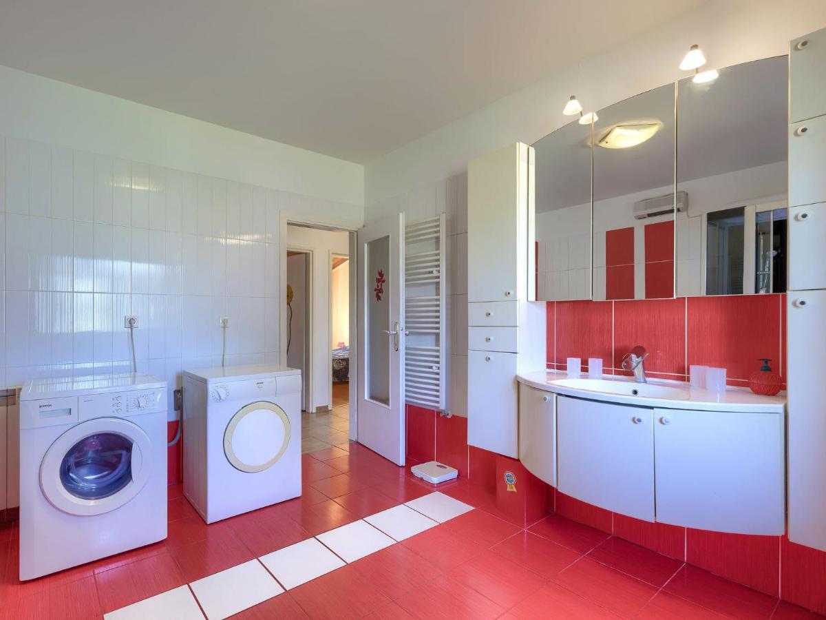 Holiday Home Cherry - Mdn149 By Interhome Liznjan Exterior photo
